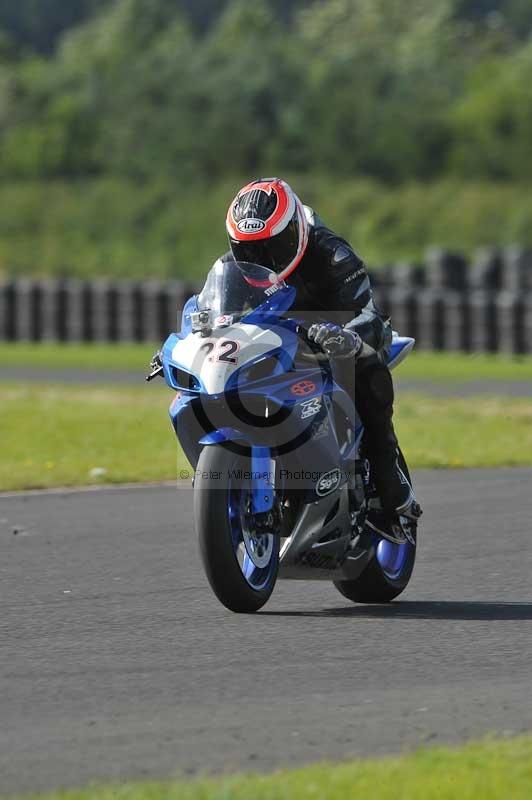 Motorcycle action photographs;cadwell;cadwell park photographs;event digital images;eventdigitalimages;motor racing louth lincolnshire;no limits trackdays;peter wileman photography;trackday;trackday digital images;trackday photos