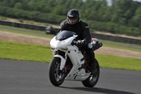 Motorcycle-action-photographs;cadwell;cadwell-park-photographs;event-digital-images;eventdigitalimages;motor-racing-louth-lincolnshire;no-limits-trackdays;peter-wileman-photography;trackday;trackday-digital-images;trackday-photos