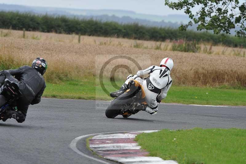 Motorcycle action photographs;cadwell;cadwell park photographs;event digital images;eventdigitalimages;motor racing louth lincolnshire;no limits trackdays;peter wileman photography;trackday;trackday digital images;trackday photos