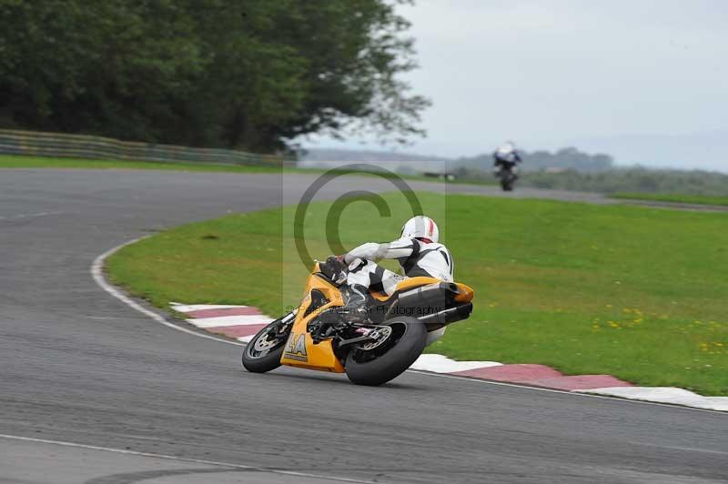 Motorcycle action photographs;cadwell;cadwell park photographs;event digital images;eventdigitalimages;motor racing louth lincolnshire;no limits trackdays;peter wileman photography;trackday;trackday digital images;trackday photos