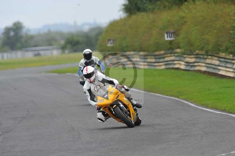 Motorcycle action photographs;cadwell;cadwell park photographs;event digital images;eventdigitalimages;motor racing louth lincolnshire;no limits trackdays;peter wileman photography;trackday;trackday digital images;trackday photos