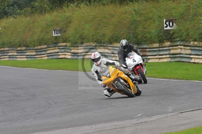 Motorcycle action photographs;cadwell;cadwell park photographs;event digital images;eventdigitalimages;motor racing louth lincolnshire;no limits trackdays;peter wileman photography;trackday;trackday digital images;trackday photos