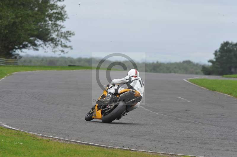 Motorcycle action photographs;cadwell;cadwell park photographs;event digital images;eventdigitalimages;motor racing louth lincolnshire;no limits trackdays;peter wileman photography;trackday;trackday digital images;trackday photos