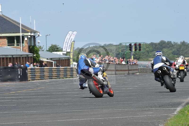 Motorcycle action photographs;cadwell;cadwell park photographs;event digital images;eventdigitalimages;motor racing louth lincolnshire;no limits trackdays;peter wileman photography;trackday;trackday digital images;trackday photos