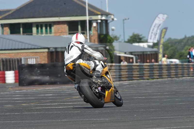 Motorcycle action photographs;cadwell;cadwell park photographs;event digital images;eventdigitalimages;motor racing louth lincolnshire;no limits trackdays;peter wileman photography;trackday;trackday digital images;trackday photos