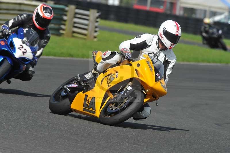 Motorcycle action photographs;cadwell;cadwell park photographs;event digital images;eventdigitalimages;motor racing louth lincolnshire;no limits trackdays;peter wileman photography;trackday;trackday digital images;trackday photos