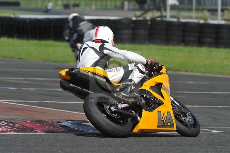 Motorcycle action photographs;cadwell;cadwell park photographs;event digital images;eventdigitalimages;motor racing louth lincolnshire;no limits trackdays;peter wileman photography;trackday;trackday digital images;trackday photos