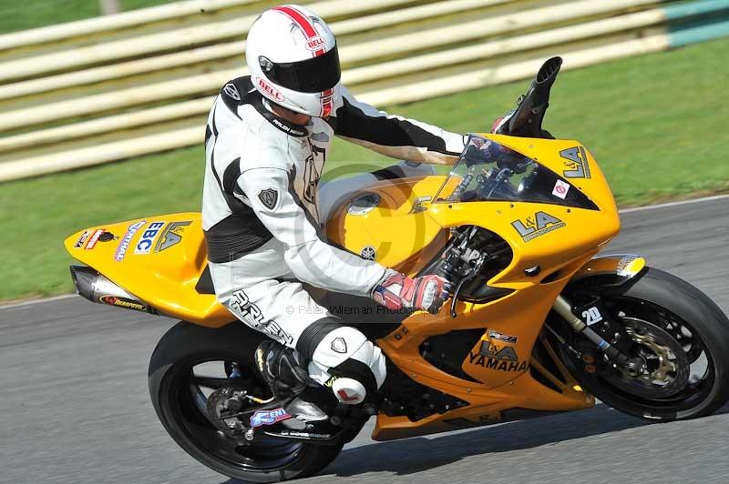 Motorcycle action photographs;cadwell;cadwell park photographs;event digital images;eventdigitalimages;motor racing louth lincolnshire;no limits trackdays;peter wileman photography;trackday;trackday digital images;trackday photos
