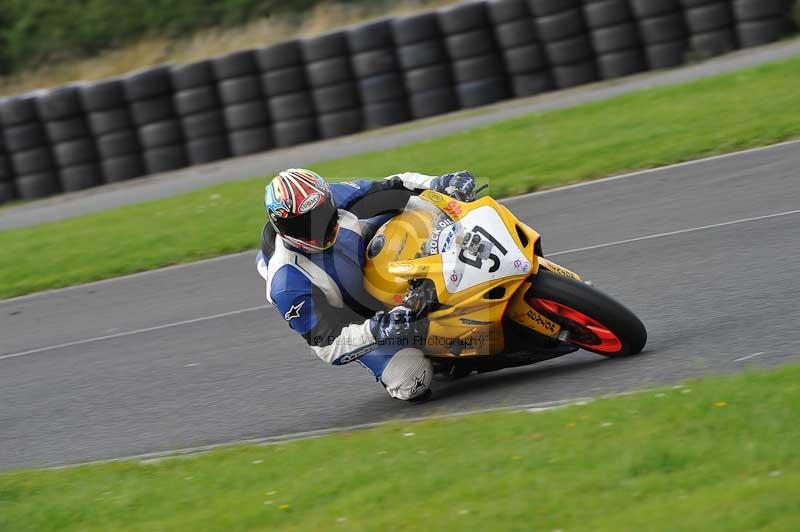 Motorcycle action photographs;cadwell;cadwell park photographs;event digital images;eventdigitalimages;motor racing louth lincolnshire;no limits trackdays;peter wileman photography;trackday;trackday digital images;trackday photos