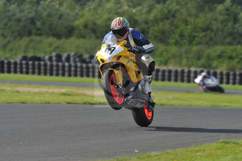 Motorcycle action photographs;cadwell;cadwell park photographs;event digital images;eventdigitalimages;motor racing louth lincolnshire;no limits trackdays;peter wileman photography;trackday;trackday digital images;trackday photos