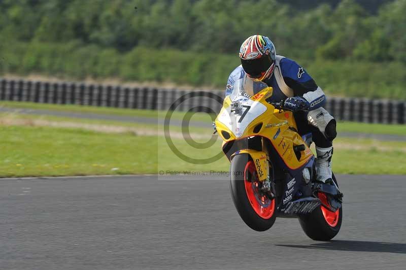 Motorcycle action photographs;cadwell;cadwell park photographs;event digital images;eventdigitalimages;motor racing louth lincolnshire;no limits trackdays;peter wileman photography;trackday;trackday digital images;trackday photos