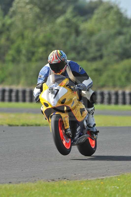 Motorcycle action photographs;cadwell;cadwell park photographs;event digital images;eventdigitalimages;motor racing louth lincolnshire;no limits trackdays;peter wileman photography;trackday;trackday digital images;trackday photos