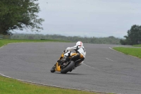 Motorcycle-action-photographs;cadwell;cadwell-park-photographs;event-digital-images;eventdigitalimages;motor-racing-louth-lincolnshire;no-limits-trackdays;peter-wileman-photography;trackday;trackday-digital-images;trackday-photos