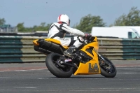 Motorcycle-action-photographs;cadwell;cadwell-park-photographs;event-digital-images;eventdigitalimages;motor-racing-louth-lincolnshire;no-limits-trackdays;peter-wileman-photography;trackday;trackday-digital-images;trackday-photos