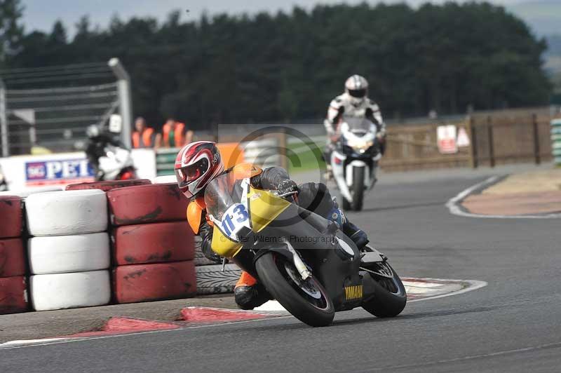 Motorcycle action photographs;cadwell;cadwell park photographs;event digital images;eventdigitalimages;motor racing louth lincolnshire;no limits trackdays;peter wileman photography;trackday;trackday digital images;trackday photos