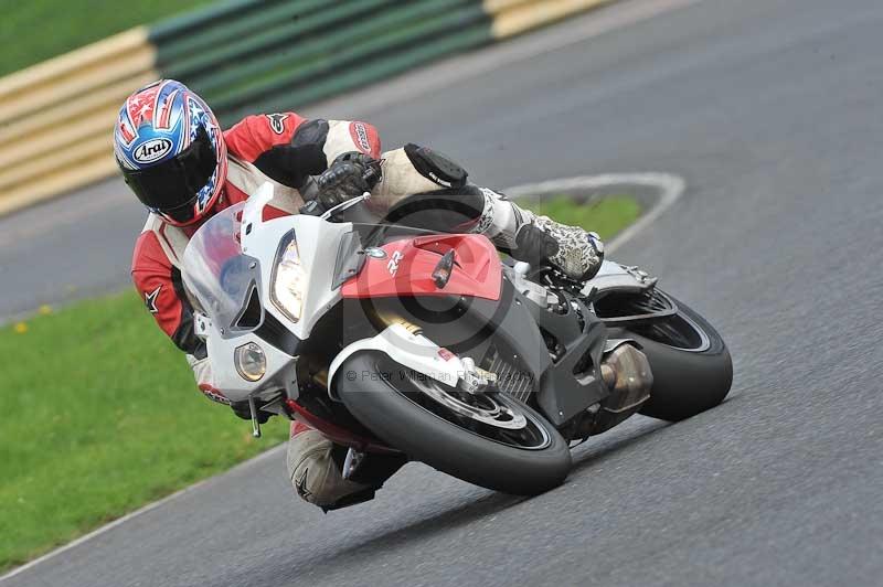 Motorcycle action photographs;cadwell;cadwell park photographs;event digital images;eventdigitalimages;motor racing louth lincolnshire;no limits trackdays;peter wileman photography;trackday;trackday digital images;trackday photos