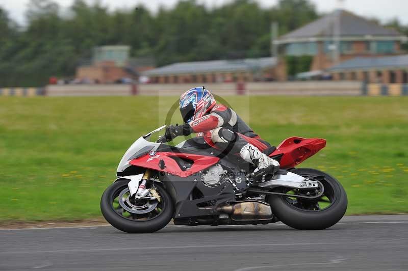 Motorcycle action photographs;cadwell;cadwell park photographs;event digital images;eventdigitalimages;motor racing louth lincolnshire;no limits trackdays;peter wileman photography;trackday;trackday digital images;trackday photos