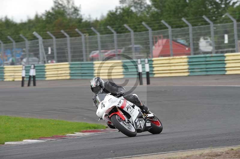 Motorcycle action photographs;cadwell;cadwell park photographs;event digital images;eventdigitalimages;motor racing louth lincolnshire;no limits trackdays;peter wileman photography;trackday;trackday digital images;trackday photos