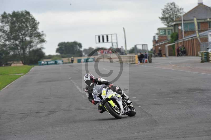 Motorcycle action photographs;cadwell;cadwell park photographs;event digital images;eventdigitalimages;motor racing louth lincolnshire;no limits trackdays;peter wileman photography;trackday;trackday digital images;trackday photos