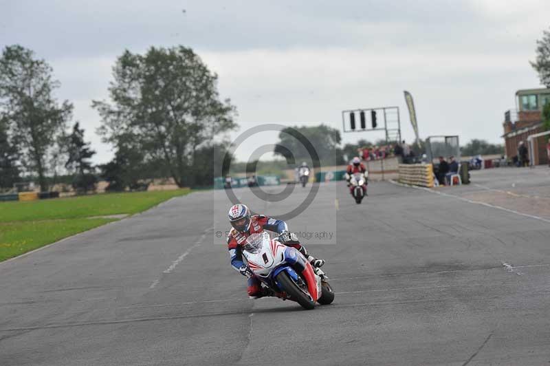 Motorcycle action photographs;cadwell;cadwell park photographs;event digital images;eventdigitalimages;motor racing louth lincolnshire;no limits trackdays;peter wileman photography;trackday;trackday digital images;trackday photos