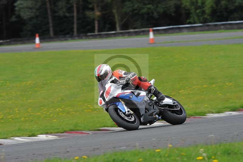 Motorcycle action photographs;cadwell;cadwell park photographs;event digital images;eventdigitalimages;motor racing louth lincolnshire;no limits trackdays;peter wileman photography;trackday;trackday digital images;trackday photos