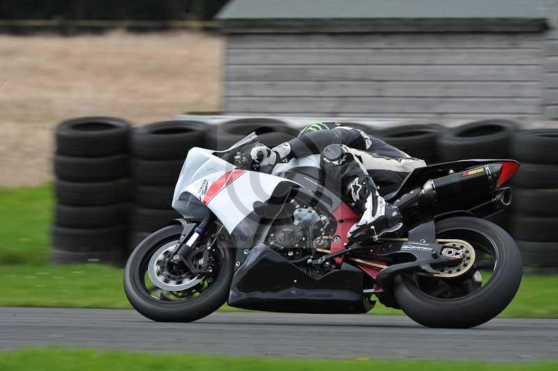 Motorcycle action photographs;cadwell;cadwell park photographs;event digital images;eventdigitalimages;motor racing louth lincolnshire;no limits trackdays;peter wileman photography;trackday;trackday digital images;trackday photos