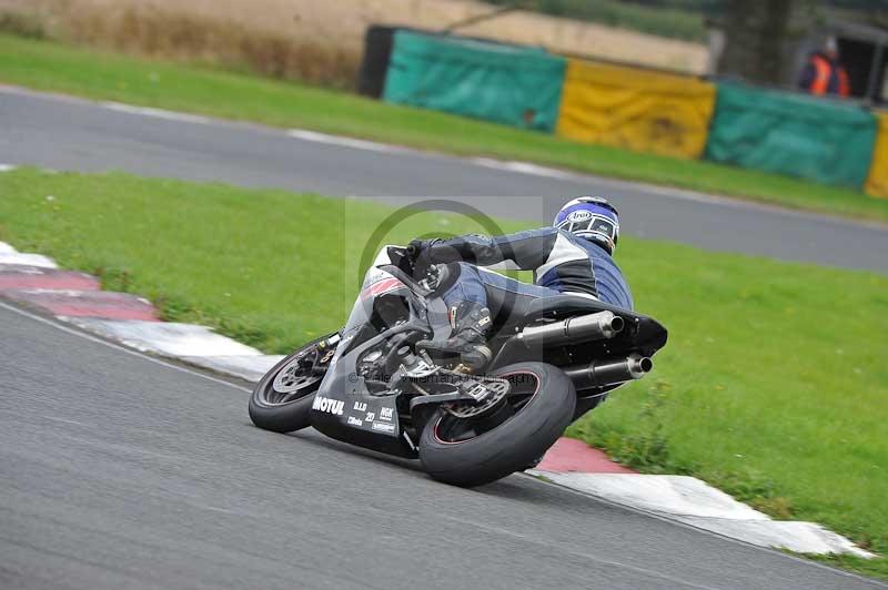 Motorcycle action photographs;cadwell;cadwell park photographs;event digital images;eventdigitalimages;motor racing louth lincolnshire;no limits trackdays;peter wileman photography;trackday;trackday digital images;trackday photos