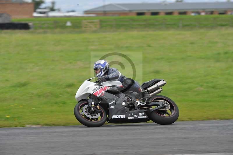 Motorcycle action photographs;cadwell;cadwell park photographs;event digital images;eventdigitalimages;motor racing louth lincolnshire;no limits trackdays;peter wileman photography;trackday;trackday digital images;trackday photos
