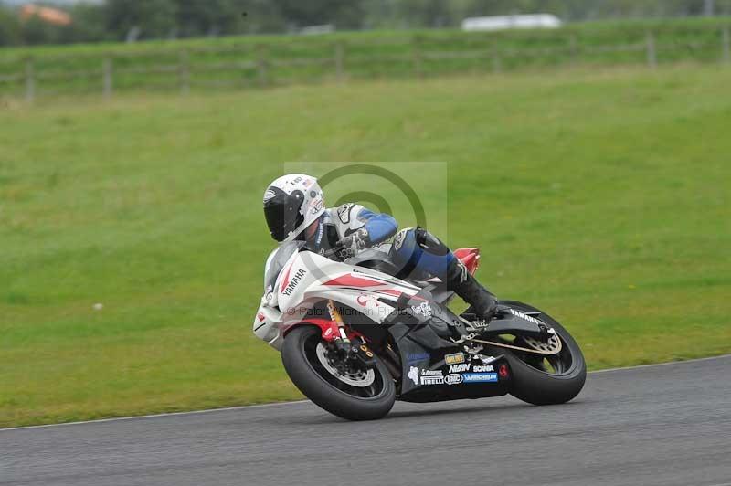 Motorcycle action photographs;cadwell;cadwell park photographs;event digital images;eventdigitalimages;motor racing louth lincolnshire;no limits trackdays;peter wileman photography;trackday;trackday digital images;trackday photos