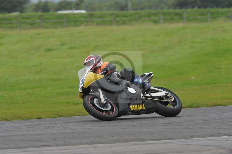 Motorcycle action photographs;cadwell;cadwell park photographs;event digital images;eventdigitalimages;motor racing louth lincolnshire;no limits trackdays;peter wileman photography;trackday;trackday digital images;trackday photos