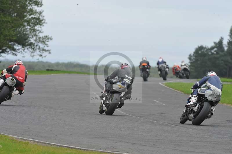 Motorcycle action photographs;cadwell;cadwell park photographs;event digital images;eventdigitalimages;motor racing louth lincolnshire;no limits trackdays;peter wileman photography;trackday;trackday digital images;trackday photos