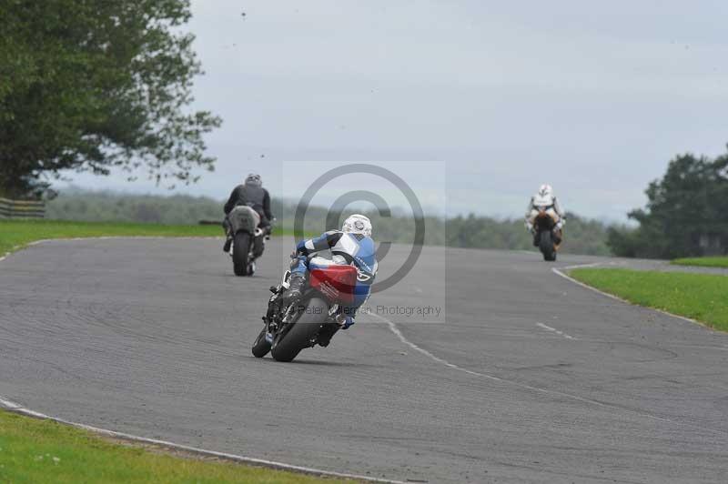 Motorcycle action photographs;cadwell;cadwell park photographs;event digital images;eventdigitalimages;motor racing louth lincolnshire;no limits trackdays;peter wileman photography;trackday;trackday digital images;trackday photos