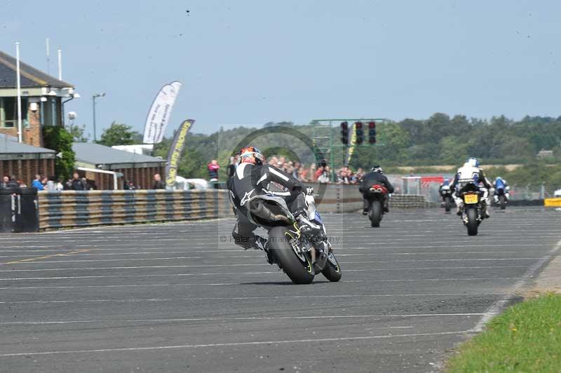 Motorcycle action photographs;cadwell;cadwell park photographs;event digital images;eventdigitalimages;motor racing louth lincolnshire;no limits trackdays;peter wileman photography;trackday;trackday digital images;trackday photos