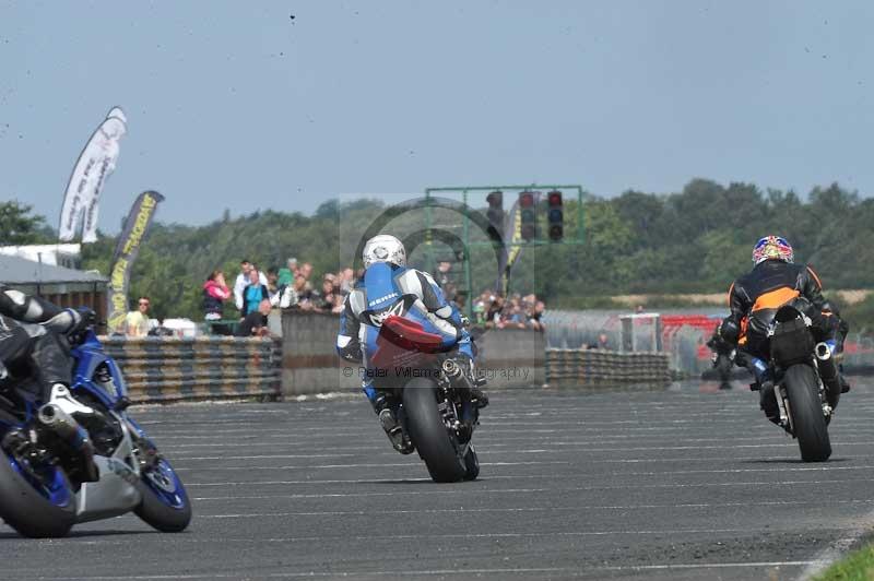 Motorcycle action photographs;cadwell;cadwell park photographs;event digital images;eventdigitalimages;motor racing louth lincolnshire;no limits trackdays;peter wileman photography;trackday;trackday digital images;trackday photos