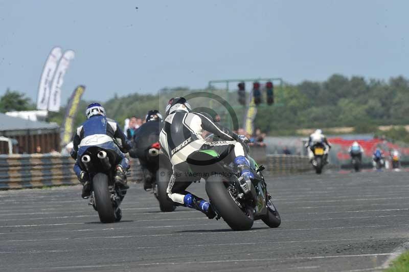 Motorcycle action photographs;cadwell;cadwell park photographs;event digital images;eventdigitalimages;motor racing louth lincolnshire;no limits trackdays;peter wileman photography;trackday;trackday digital images;trackday photos