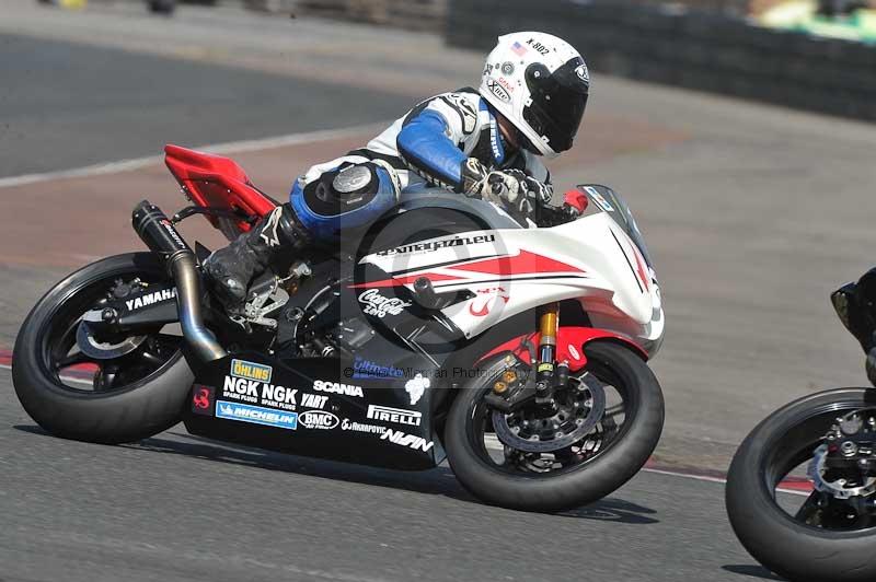 Motorcycle action photographs;cadwell;cadwell park photographs;event digital images;eventdigitalimages;motor racing louth lincolnshire;no limits trackdays;peter wileman photography;trackday;trackday digital images;trackday photos