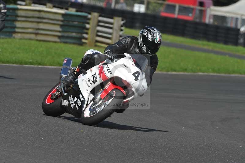 Motorcycle action photographs;cadwell;cadwell park photographs;event digital images;eventdigitalimages;motor racing louth lincolnshire;no limits trackdays;peter wileman photography;trackday;trackday digital images;trackday photos