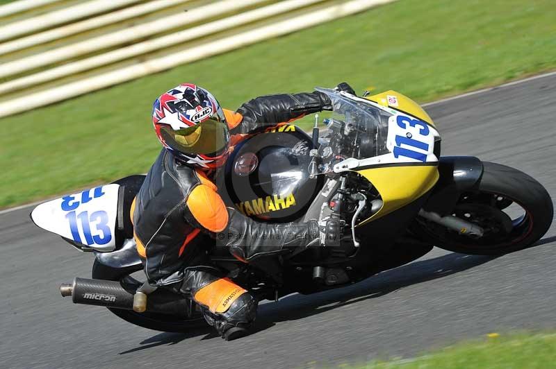 Motorcycle action photographs;cadwell;cadwell park photographs;event digital images;eventdigitalimages;motor racing louth lincolnshire;no limits trackdays;peter wileman photography;trackday;trackday digital images;trackday photos