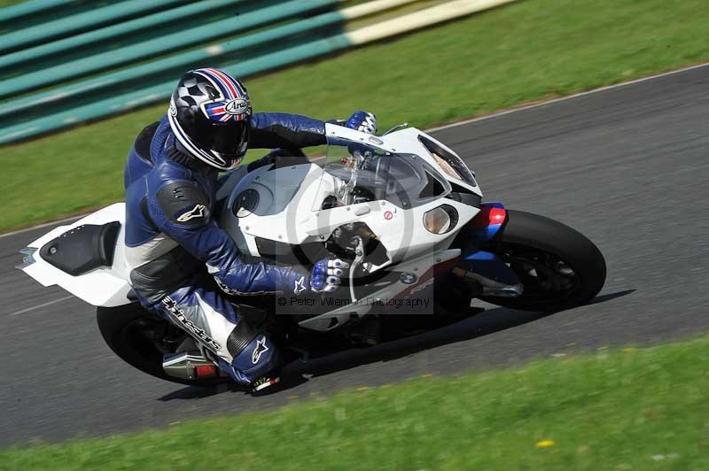 Motorcycle action photographs;cadwell;cadwell park photographs;event digital images;eventdigitalimages;motor racing louth lincolnshire;no limits trackdays;peter wileman photography;trackday;trackday digital images;trackday photos