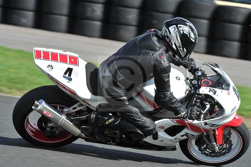 Motorcycle action photographs;cadwell;cadwell park photographs;event digital images;eventdigitalimages;motor racing louth lincolnshire;no limits trackdays;peter wileman photography;trackday;trackday digital images;trackday photos