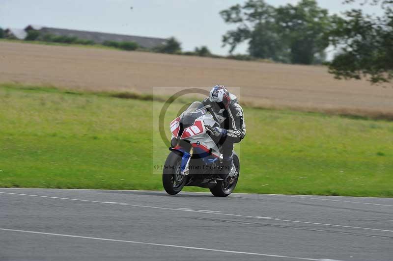 Motorcycle action photographs;cadwell;cadwell park photographs;event digital images;eventdigitalimages;motor racing louth lincolnshire;no limits trackdays;peter wileman photography;trackday;trackday digital images;trackday photos