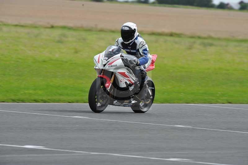 Motorcycle action photographs;cadwell;cadwell park photographs;event digital images;eventdigitalimages;motor racing louth lincolnshire;no limits trackdays;peter wileman photography;trackday;trackday digital images;trackday photos