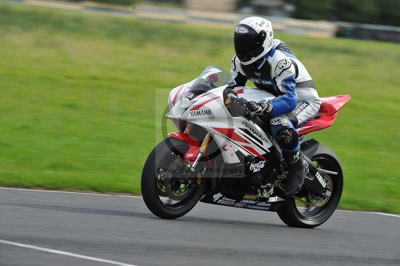 Motorcycle action photographs;cadwell;cadwell park photographs;event digital images;eventdigitalimages;motor racing louth lincolnshire;no limits trackdays;peter wileman photography;trackday;trackday digital images;trackday photos