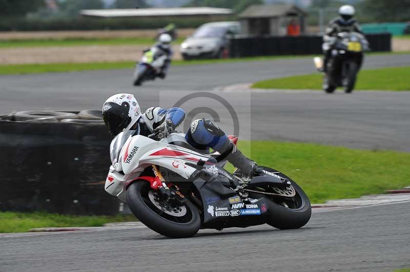 Motorcycle action photographs;cadwell;cadwell park photographs;event digital images;eventdigitalimages;motor racing louth lincolnshire;no limits trackdays;peter wileman photography;trackday;trackday digital images;trackday photos