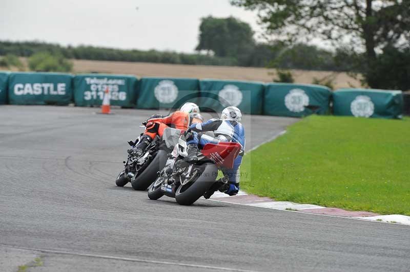 Motorcycle action photographs;cadwell;cadwell park photographs;event digital images;eventdigitalimages;motor racing louth lincolnshire;no limits trackdays;peter wileman photography;trackday;trackday digital images;trackday photos