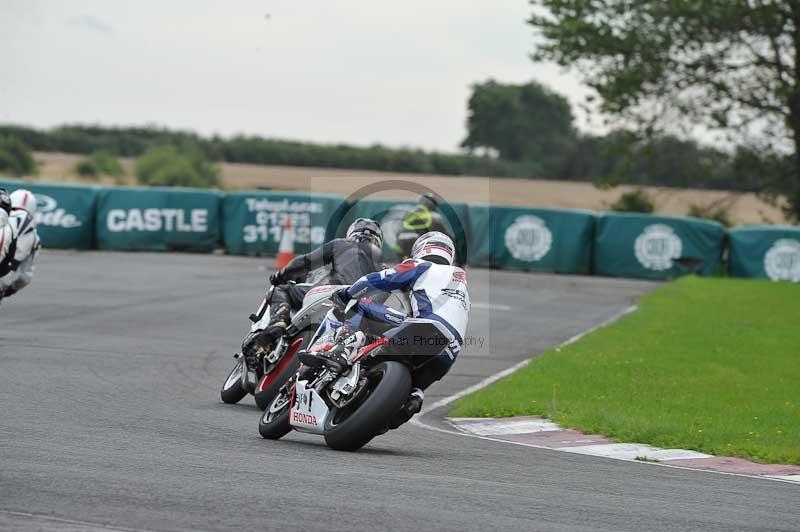 Motorcycle action photographs;cadwell;cadwell park photographs;event digital images;eventdigitalimages;motor racing louth lincolnshire;no limits trackdays;peter wileman photography;trackday;trackday digital images;trackday photos