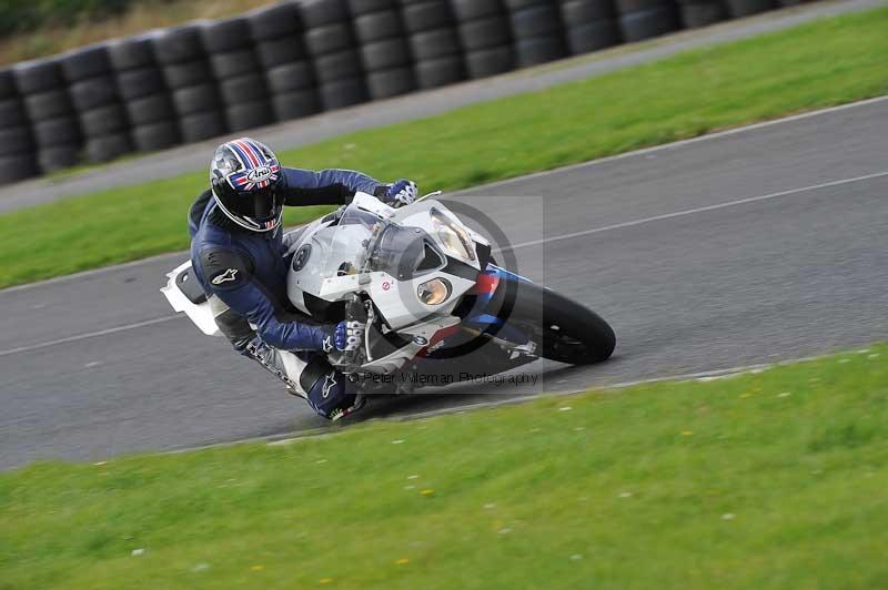 Motorcycle action photographs;cadwell;cadwell park photographs;event digital images;eventdigitalimages;motor racing louth lincolnshire;no limits trackdays;peter wileman photography;trackday;trackday digital images;trackday photos