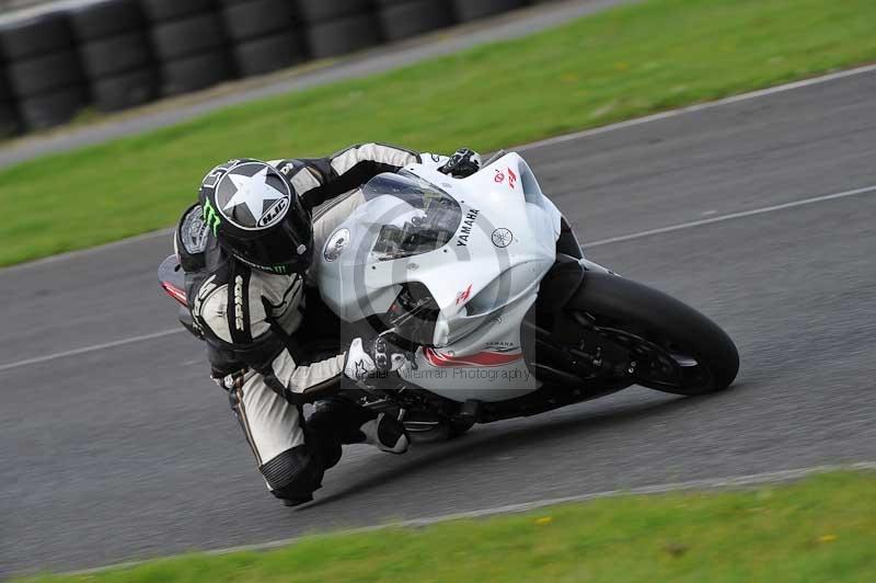 Motorcycle action photographs;cadwell;cadwell park photographs;event digital images;eventdigitalimages;motor racing louth lincolnshire;no limits trackdays;peter wileman photography;trackday;trackday digital images;trackday photos