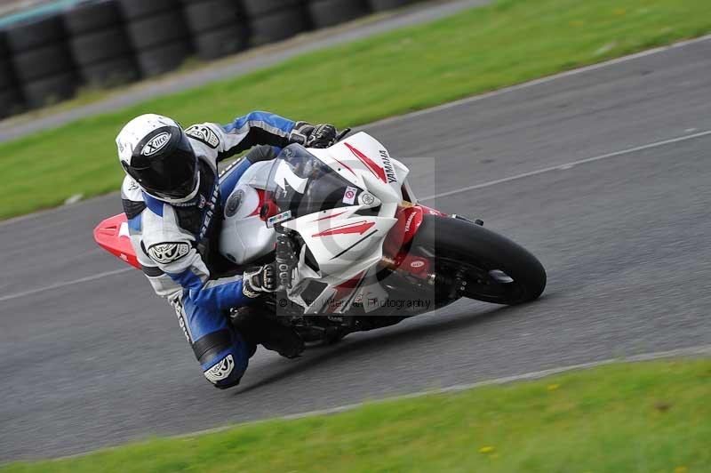 Motorcycle action photographs;cadwell;cadwell park photographs;event digital images;eventdigitalimages;motor racing louth lincolnshire;no limits trackdays;peter wileman photography;trackday;trackday digital images;trackday photos