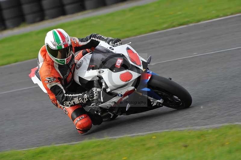 Motorcycle action photographs;cadwell;cadwell park photographs;event digital images;eventdigitalimages;motor racing louth lincolnshire;no limits trackdays;peter wileman photography;trackday;trackday digital images;trackday photos